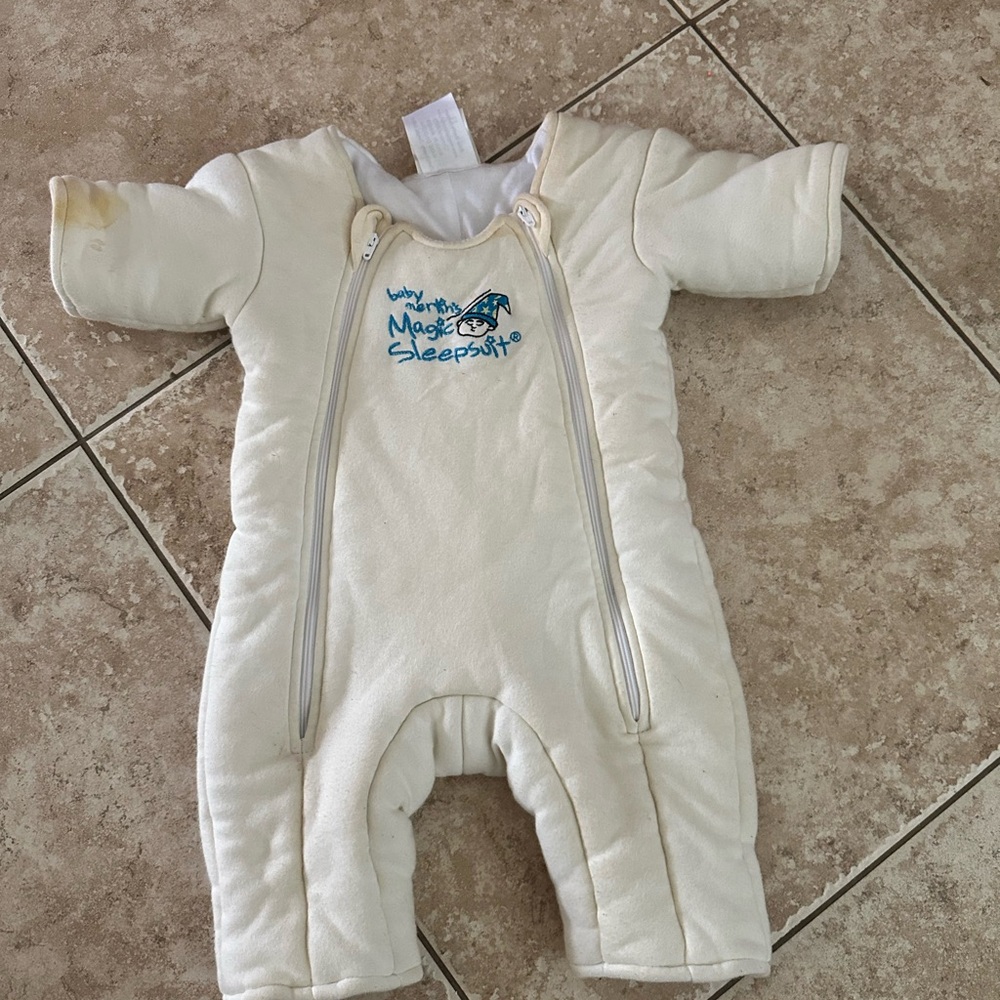 Merlin’s magic sleep suit for babies small